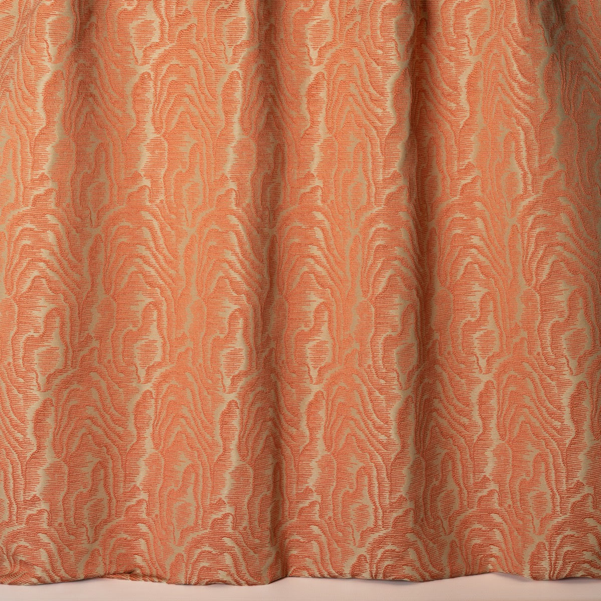 Nobilis | Legno Coral Wood-Grain Moiré Jacquard | 4 Yards